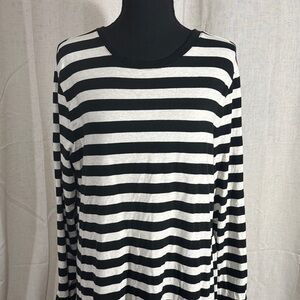 Old Navy Black and White Striped T-shirt Dress